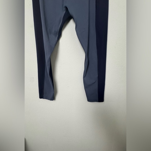 Athleta Transcend Colorblock 7/8 Tight - Picture 8 of 15